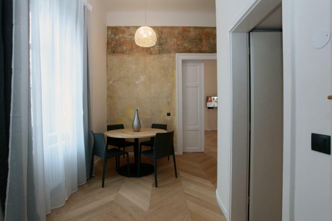 The Apartment House - Mezibranska Prag Exteriör bild